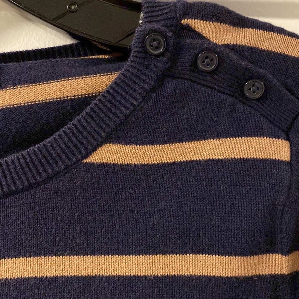 Sweater - Picture 3 of 4
